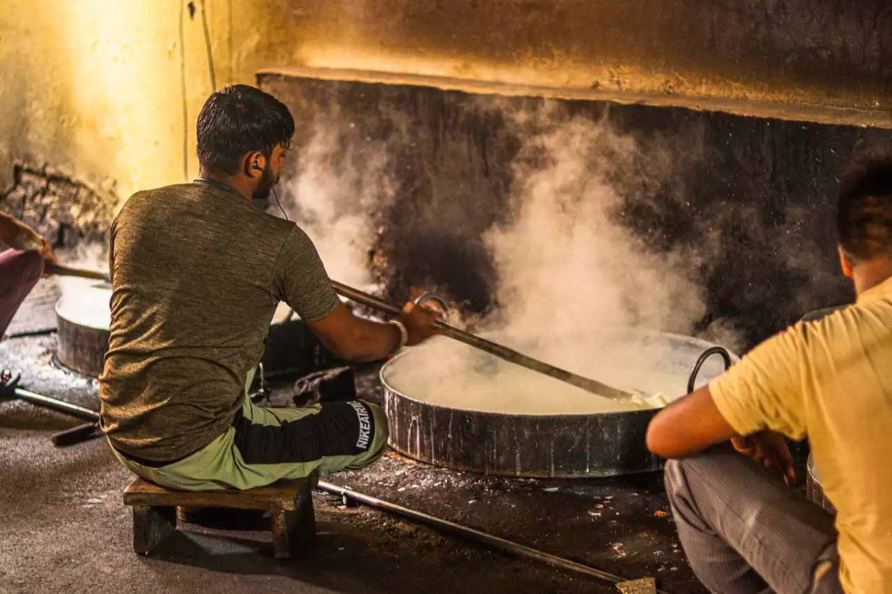Die Kunst des indischen Kochens: Klassische Techniken und Rezepte beherrschen